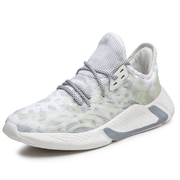 Kevadised paelte ja lameda tallaga helendavad meeste tossud