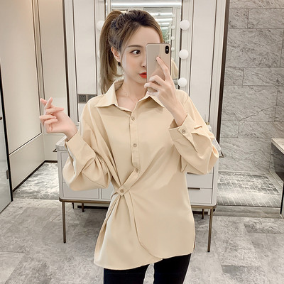 Ikdienas sieviešu krekls ar klasisku apkakli un pogām