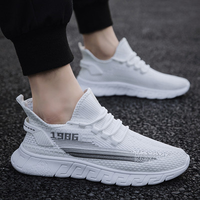 Ikdienas vīriešu kedas ar mežģīnēm un plakanu zoli