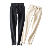 Moteriški džinsai su asimetrišku užsegimu