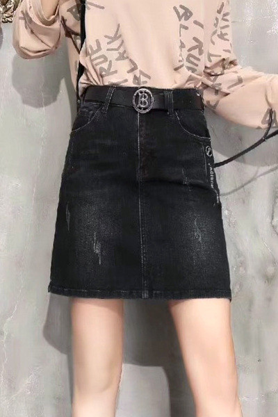 Γυναικεία μαύρη τζιν φούστα με ψηλή μέση σε ρετρό στυλ