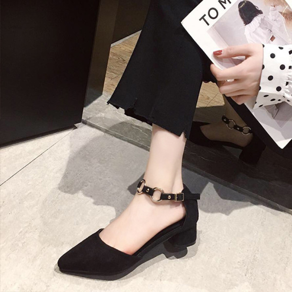 Velúr női szandál eco velúr - hegyes modelltől