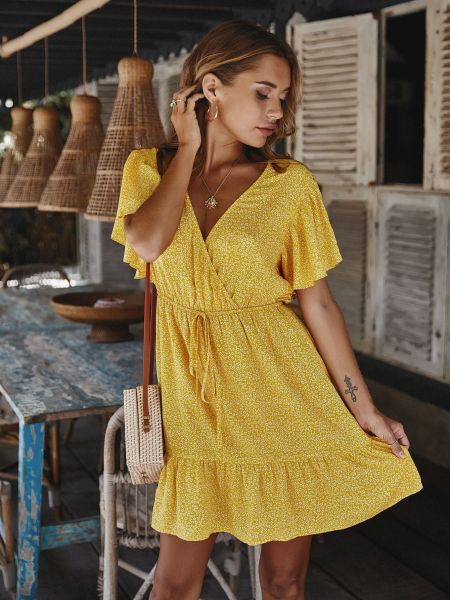 Sieviešu ikdienas kleita ar špica kakla izgriezumu un īsām piedurknēm