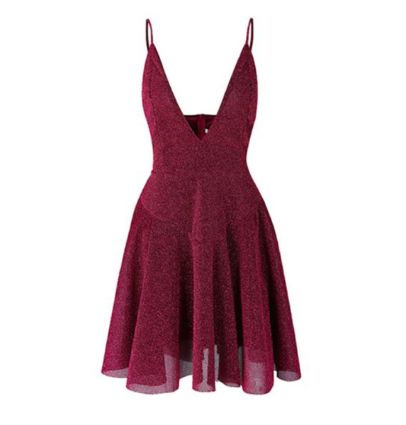 Стилна дамска къса рокля с шпиц деколте и лъскав елемент