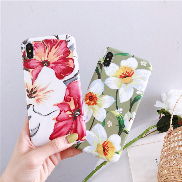 Многоцветен калъф за  iPhone XS  с цветя - три модела