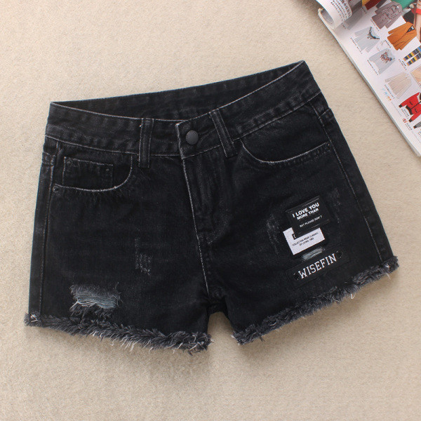 Ежедневни дънкови дамски къси панталони със скъсани мотиви