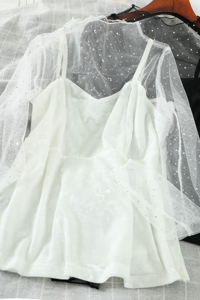 Moodne ümara kaelusega ja pikkade varrukatega naiste pluus