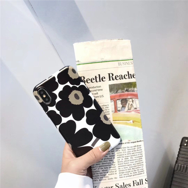 Θήκη IPhone XS με λουλούδια πριντ σε μαύρο και άσπρο χρώμα