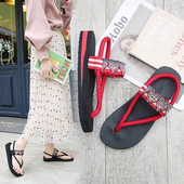 Sieviešu ikdienas sandales ar plakanu zoli un izšuvumu