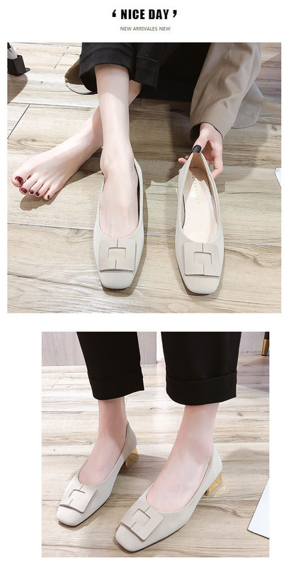 Γυναικεία παπούτσια με χαμηλό τακούνι και πόρπη