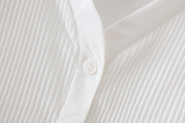 Naujo modelio pavasariniai marškinėliai su V formos iškirpte plataus modelio