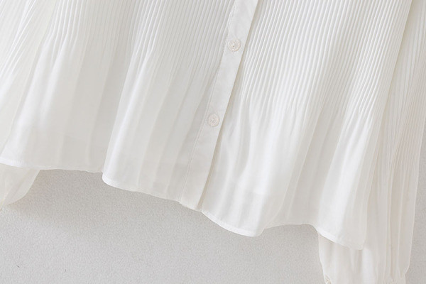 Naujo modelio pavasariniai marškinėliai su V formos iškirpte plataus modelio