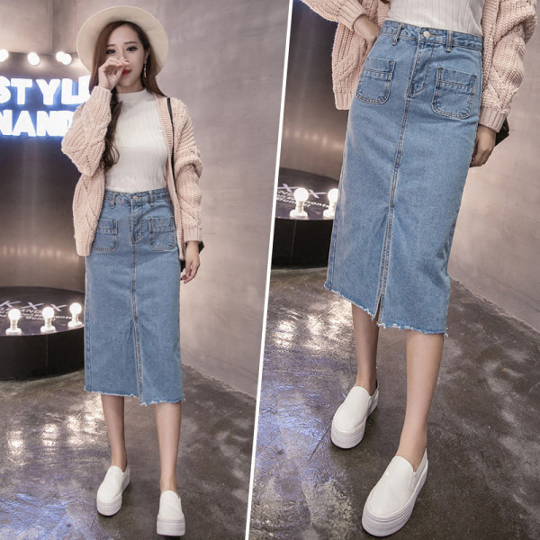 Aktuāli sieviešu džinsa svārki ar kabatām un šķēlumu