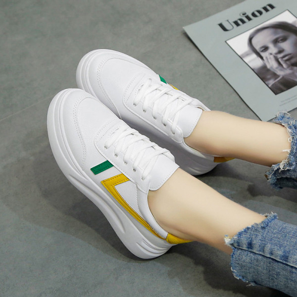 Γυναικεία casual eco δερμάτινα παπούτσια και επίπεδη σόλα