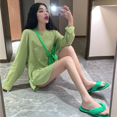 Широка дамска блуза с дълъг ръкав и гол гръб с връзки