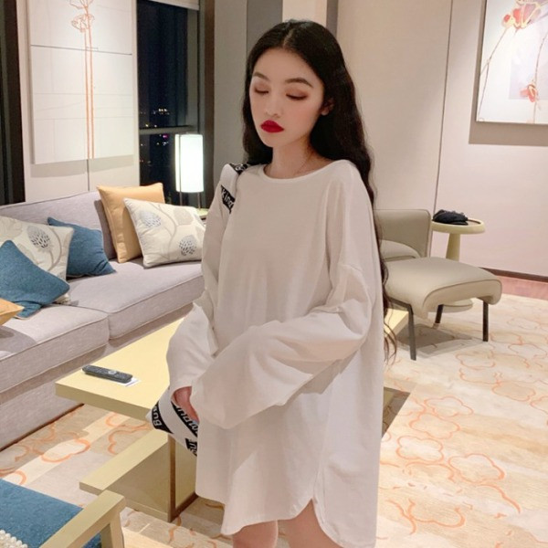 Широка дамска блуза с дълъг ръкав и гол гръб с връзки