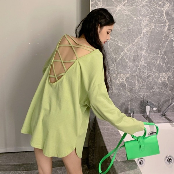 Широка дамска блуза с дълъг ръкав и гол гръб с връзки