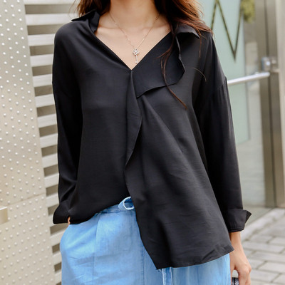 Jauna modeļa sieviešu krekls ar garām piedurknēm un V-veida kakla izgriezumu - plats modelis