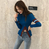 Bluză de damă mulată din jerseu de catifea cu fante