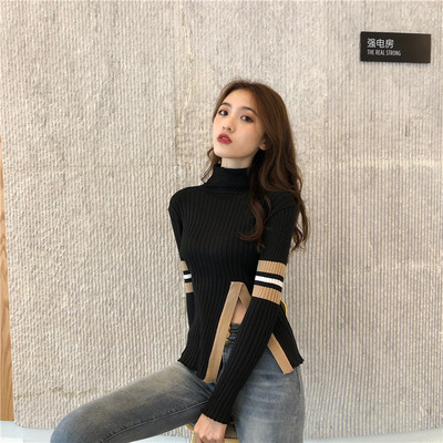 Bluză de damă mulată din jerseu de catifea cu fante