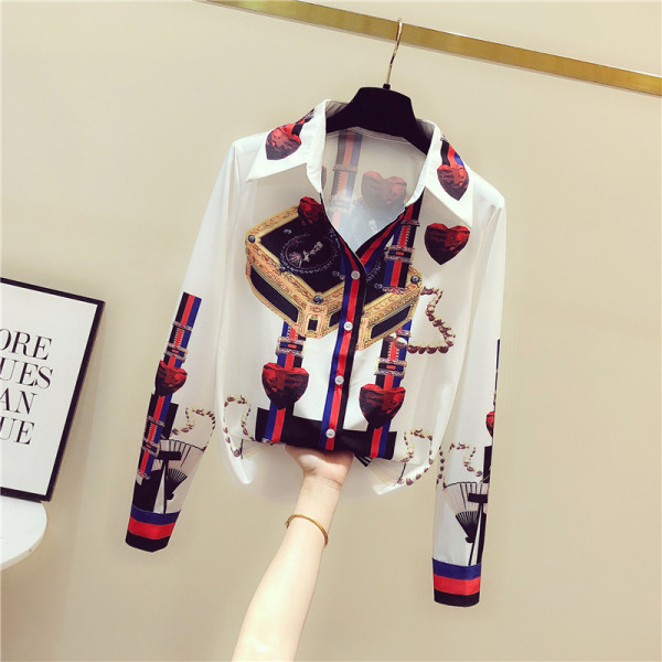 Sieviešu moderns krekls ar klasisku apkakli un krāsainu aplikāciju