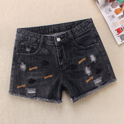 Moteriški džinsiniai šortai su siuvinėjimais ir suplėšytais motyvais