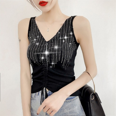 Modernus moteriškas apatinis trikotažas su kaklaraiščiais ir akmenimis