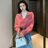 Широка дамска риза с дантелена част и джоб 