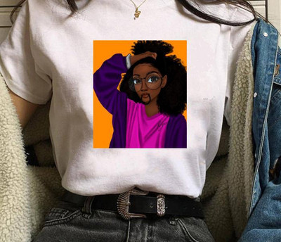 Καθημερινή  λευκή γυναικεία μπλούζα με εφαρμογή και κοντό μανίκι