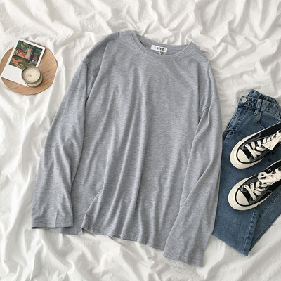 Γυναικεία μπλούζα καλσικό μοντέλο με στρογγυλή λαιμόκοψη