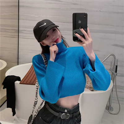 Īss sieviešu džemperis ar augstu apkakli