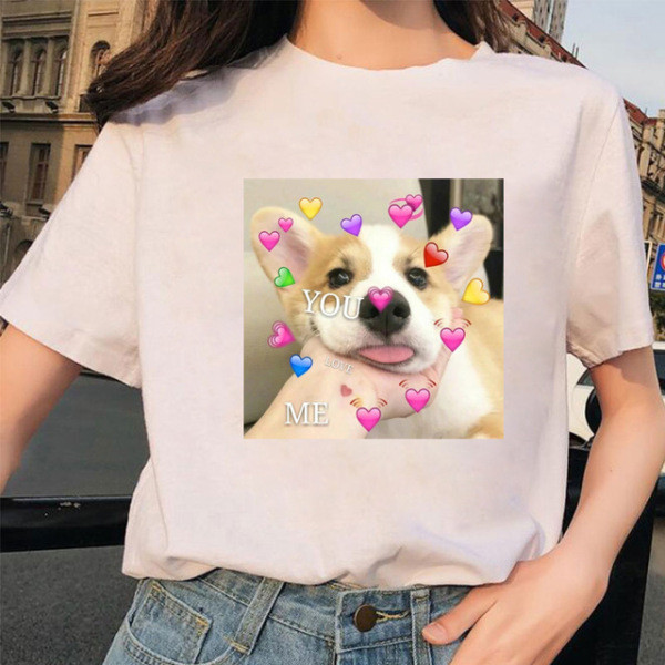 Jauna modeļa balts T-krekls ar kaķu aplikāciju