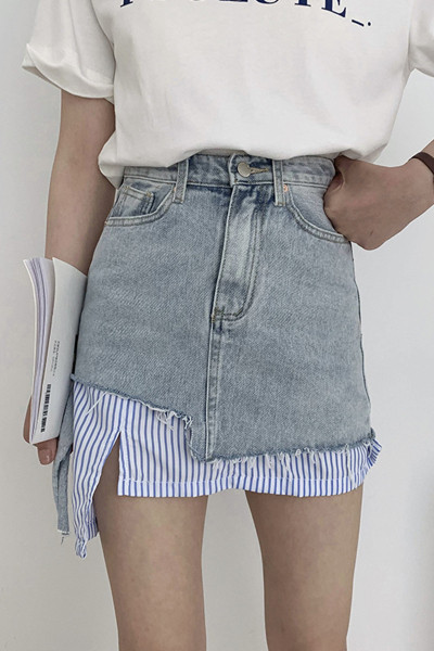 Нов модел дамска дънкова пола със раирани части и скъсани мотиви