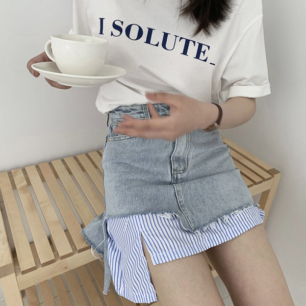 Нов модел дамска дънкова пола със раирани части и скъсани мотиви