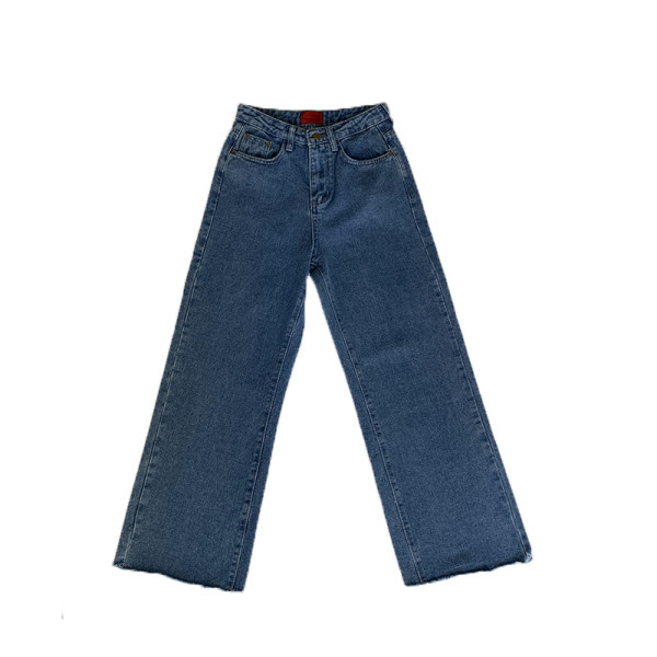 Ležerne ženske traperice dužine 9/10 i poderanih motiva - ravni model