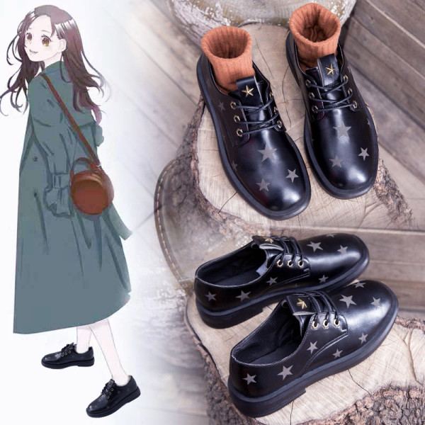 Naiste lameda tallaga nahast kingad