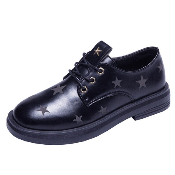 Naiste lameda tallaga nahast kingad