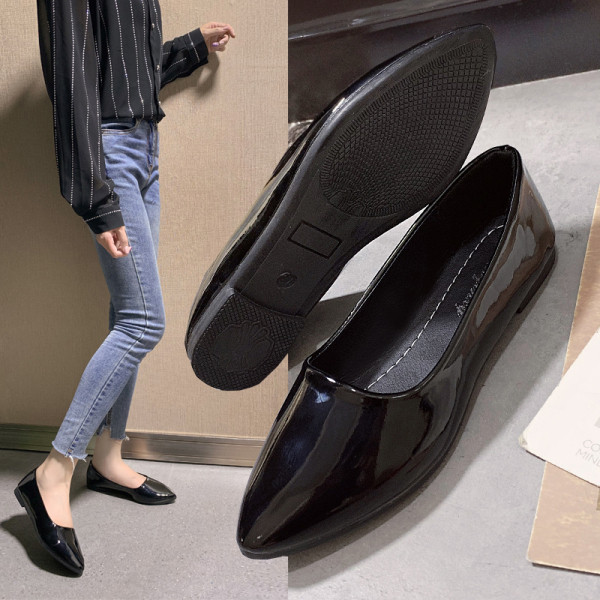 Mūsdienīgi sieviešu ikdienas apavi ar plakanu zoli