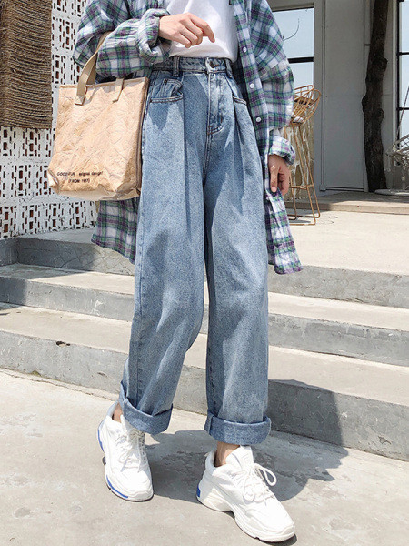 Sieviešu platie džinsi ar augstu vidukli un kabatām