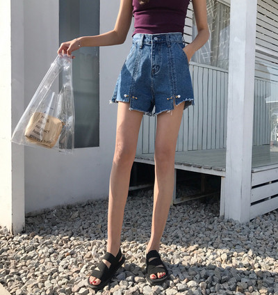 Džinsu šorti ar saplēstiem motīviem un pērlēm