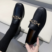 Női alkalmi cipő eko bőrből és fém elemből