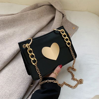 Új modell női táska hosszú láncfüllel és fém szívvel