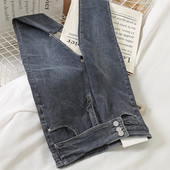 Sieviešu ikdienas garie džinsi ar augstu vidukli un pogām