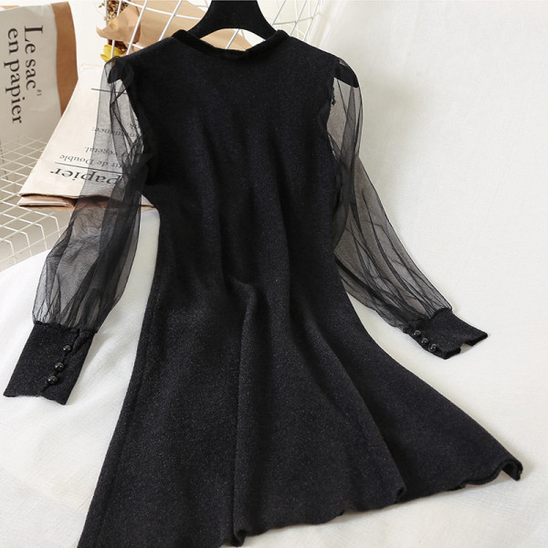 Дамска ежедневна къса рокля с шпиц деколте и дълъг ръкав от тюл