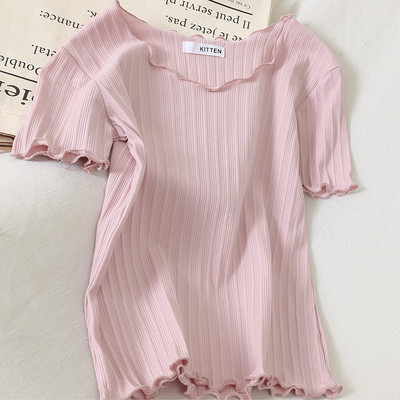 Sieviešu ikdienas blūze ar īsām piedurknēm un ovālu kakla izgriezumu