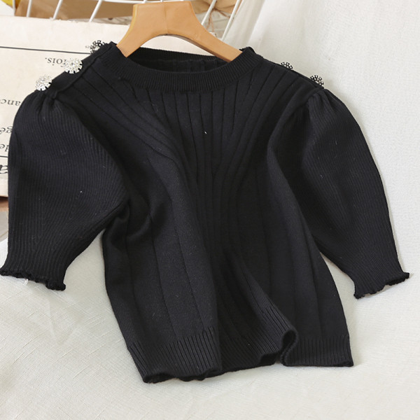 Női blúz ovális nyakkivágással és 3/4-es ujjakkal