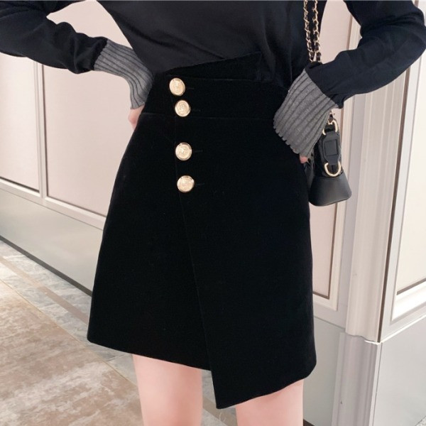 Asimetriski melni sieviešu svārki ar augstu vidukli un pogām