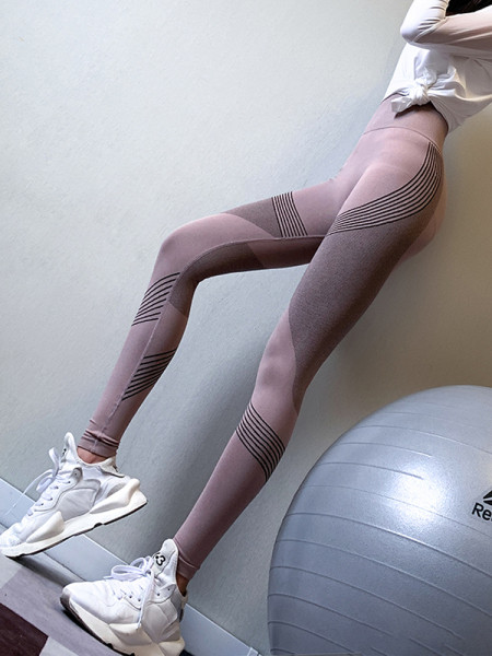 Sporta elastīgi sieviešu legingi ar augstu vidukli