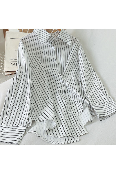 Ежедневна дамска риза с класическа яка и дълъг ръкав с копчета