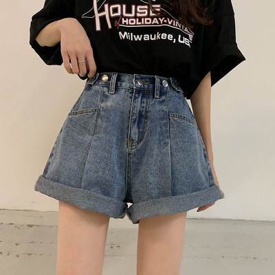 Jauns sieviešu šortu modelis - plats modelis